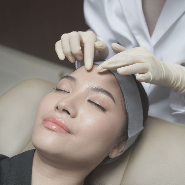 Article Rahasia Urutan Perawatan Wajah yang Benar: Dari peeling Hingga Skin Booster untuk Wajah Glowing Maksimal