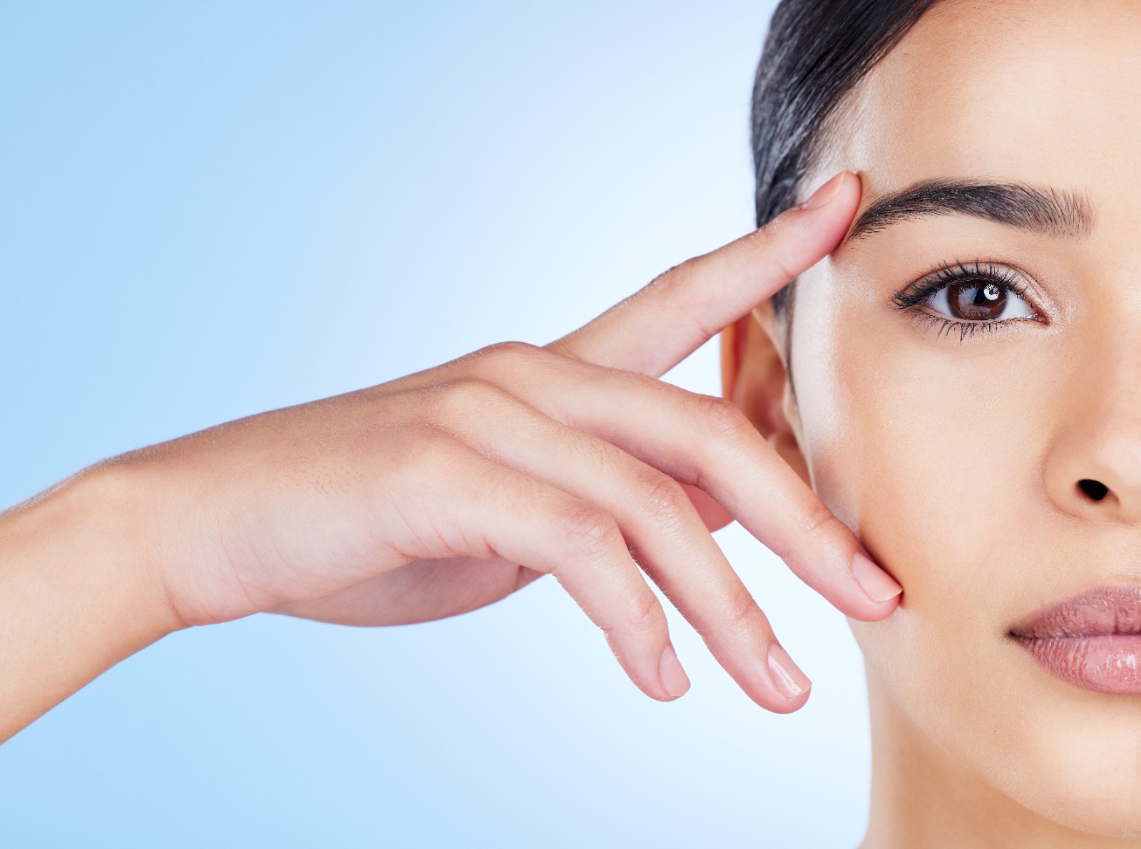 Article Ingin Bentuk Wajah Lebih Ideal Tanpa Operasi? Ini 5 Treatment yang Bisa Kamu Pilih di ERHA Ultimate!