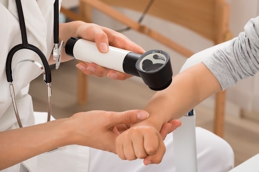 Article Perawatan Khusus untuk Dermatitis Eksim, Percayakan Pada ERHA Ultimate Atopy & Skin Disease Center