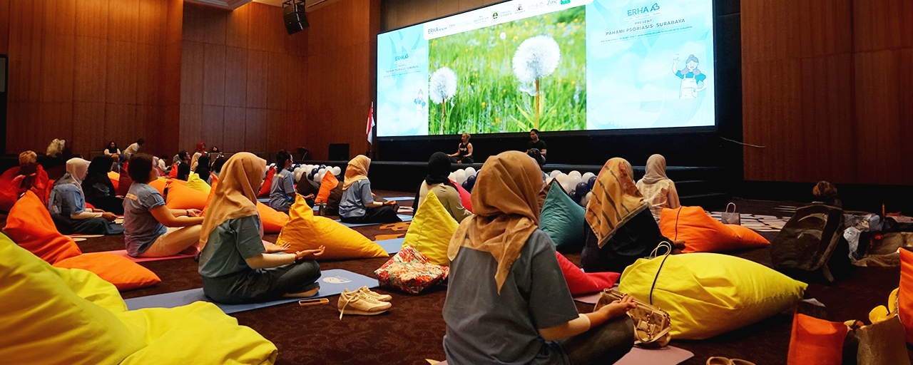 Article Dukung Kualitas Hidup Pejuang Psoriasis Di Surabaya Bersama Erha A3 Melalui Konsultasi Dokter Kulit Gratis Hingga Sesi Yoga