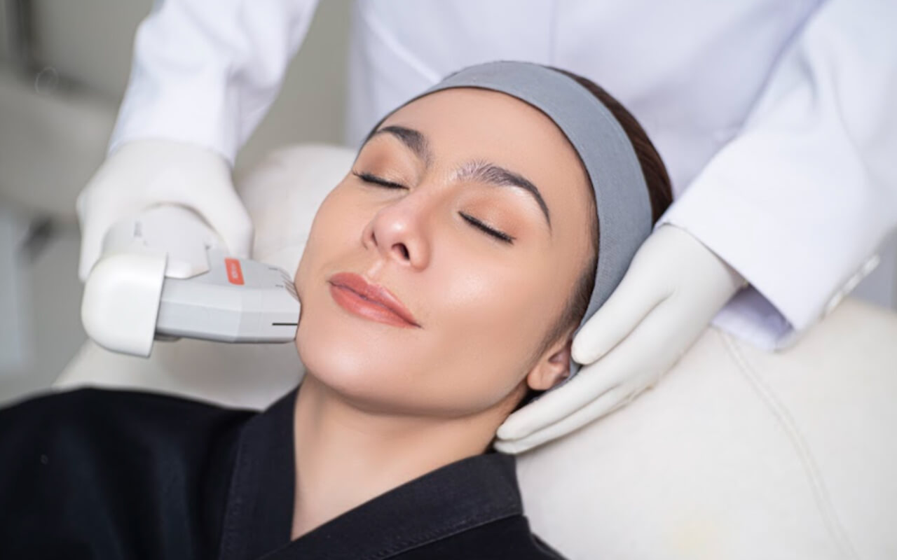 Article ERHA Ultimate Younger Program, Treatment Wajah Awet Muda dan Segar seperti Para Artis