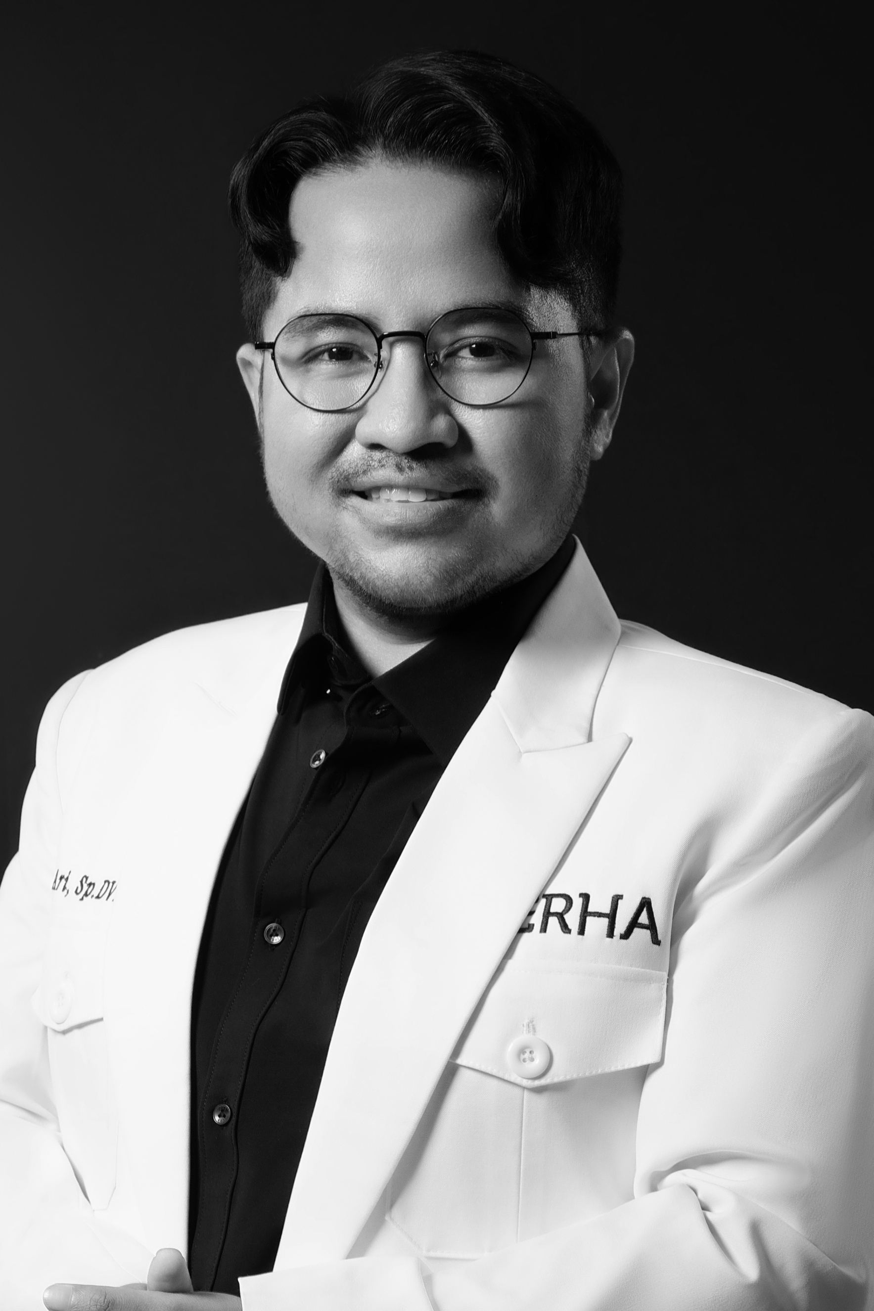 dr. Ari Kurniawan, Sp.DVE