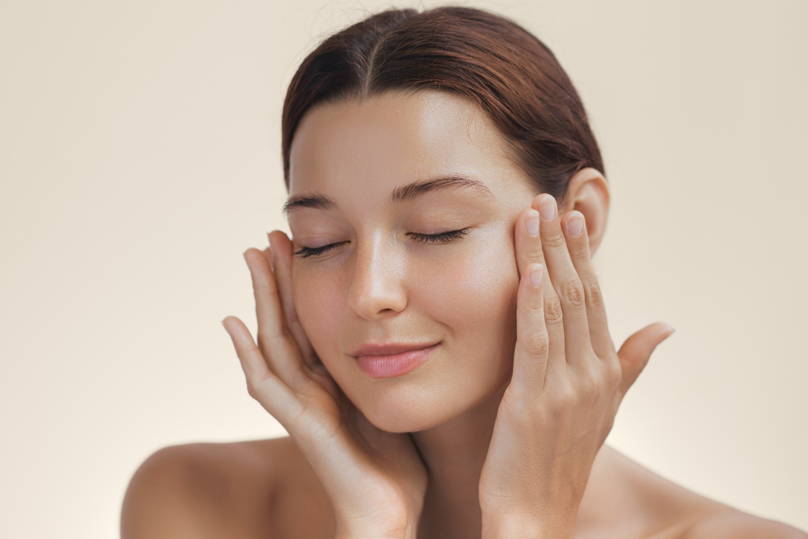 Article Tak Perlu Gunakan Filter, Inilah Cara Mendapatkan Kulit Glowing Permanen!