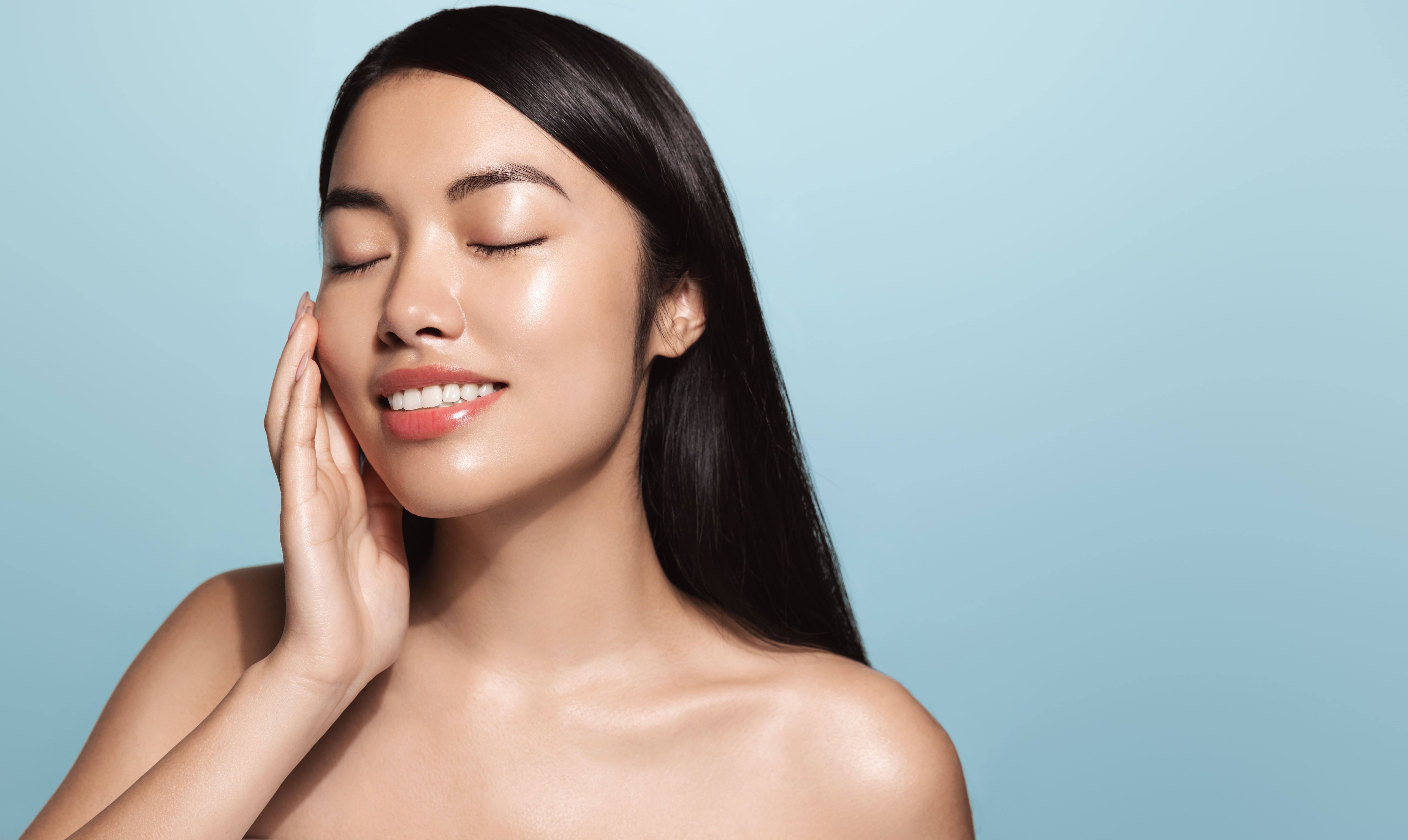 Article Mau Kulit Mulus Ala Artis Korea?  4 Rejuran Viral di ERHA Ultimate Ini Wajib Kamu Coba!