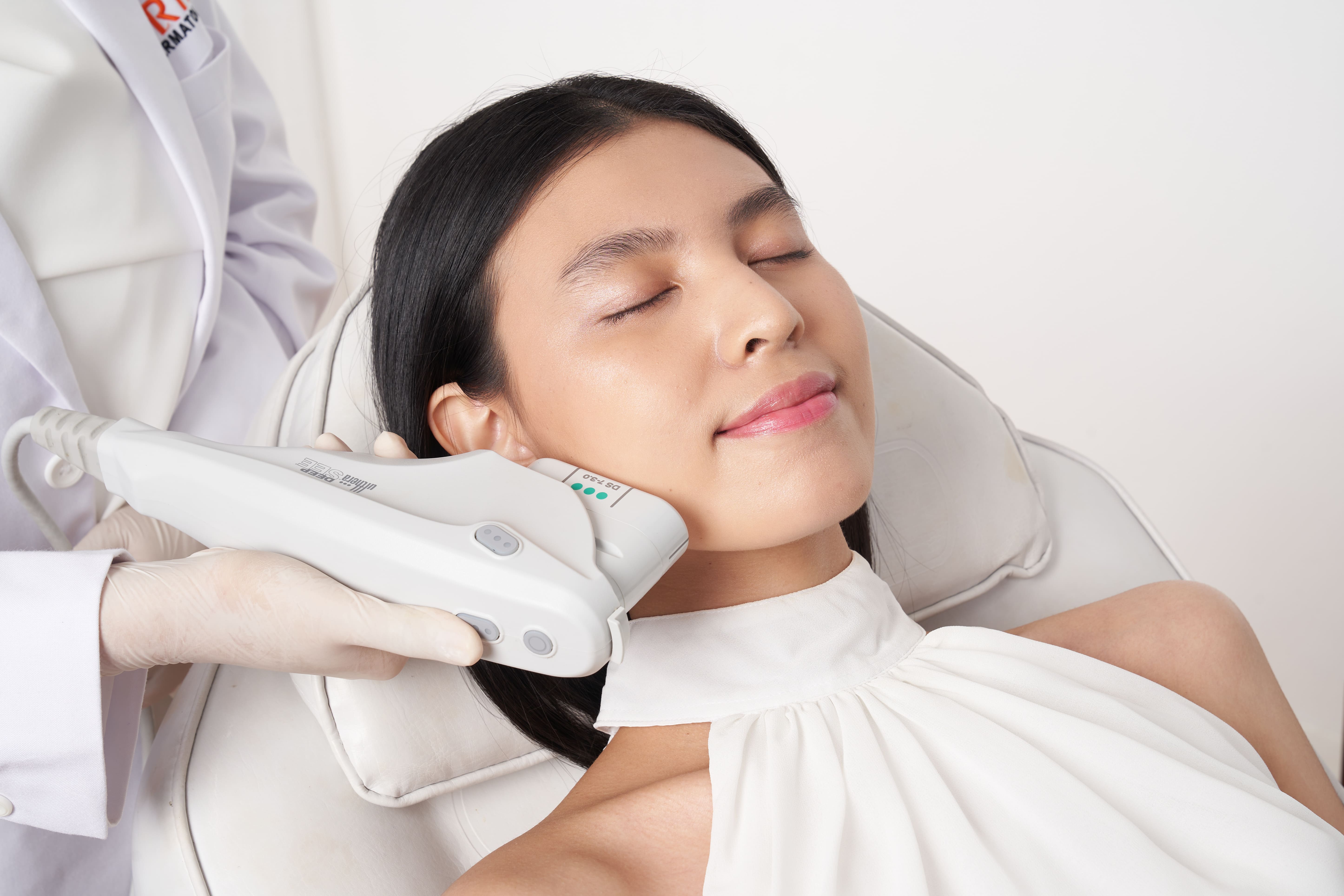 Article Ini Alasan Kamu Harus Lakukan Skin Tightening Therapy Treatment Agar Kulit Awet Muda