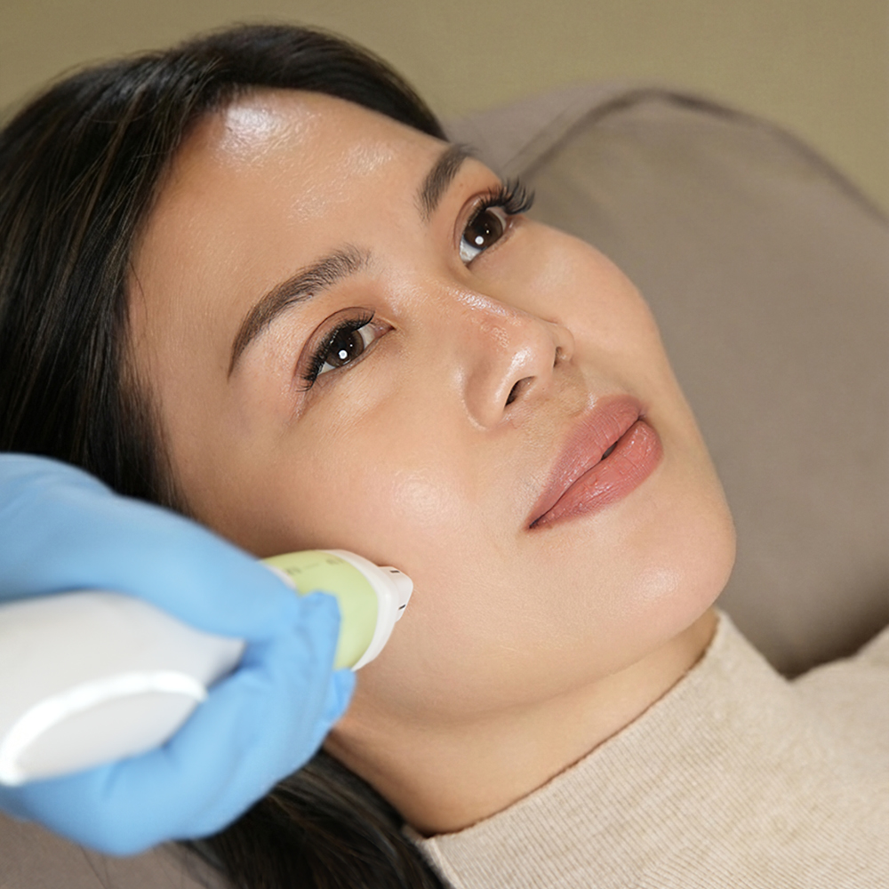 Article Kenali Sejak Dini: Penyebab, Pencegahan & Cara Menghilangkan Kerutan Bersama Ahli Dermatologi