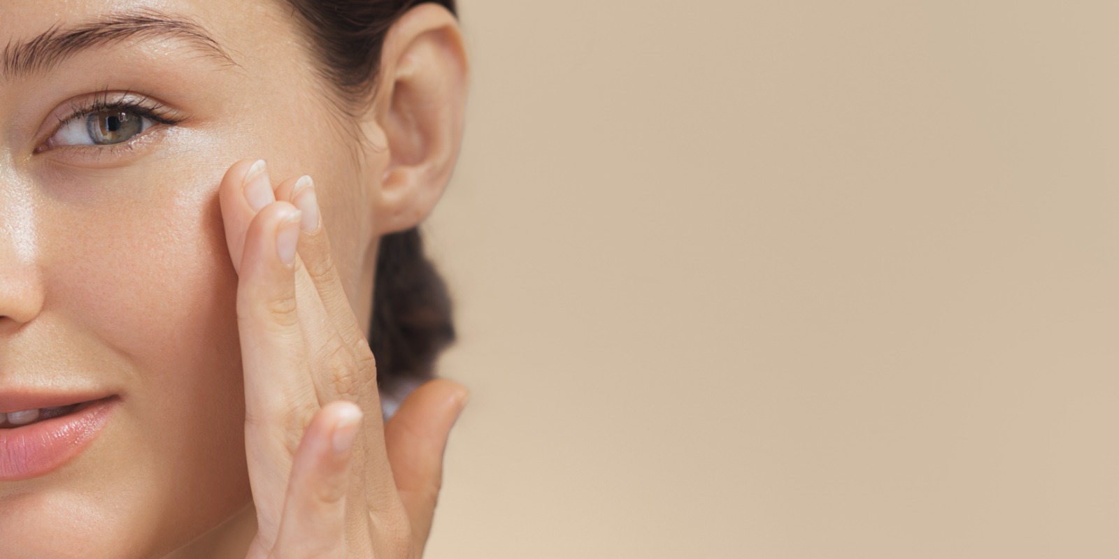 Article Saatnya Upgrade Basic Skincare Dengan Treatment  Di Klinik Kecantikan Buat Wajah Glowing Maksimal